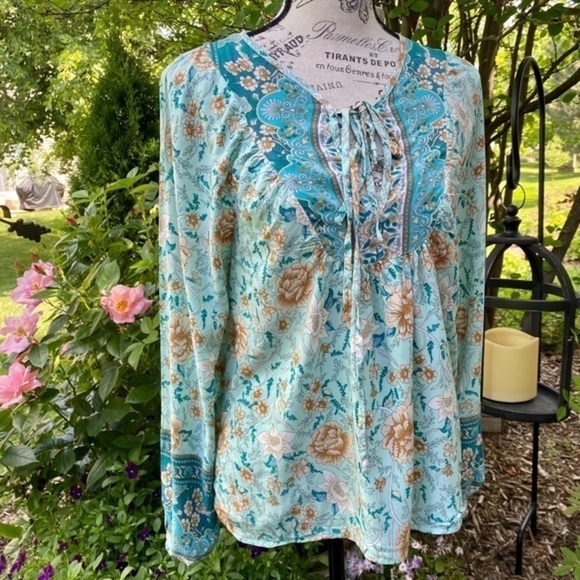 Boho Delicate Blouse - Picture 2 of 15